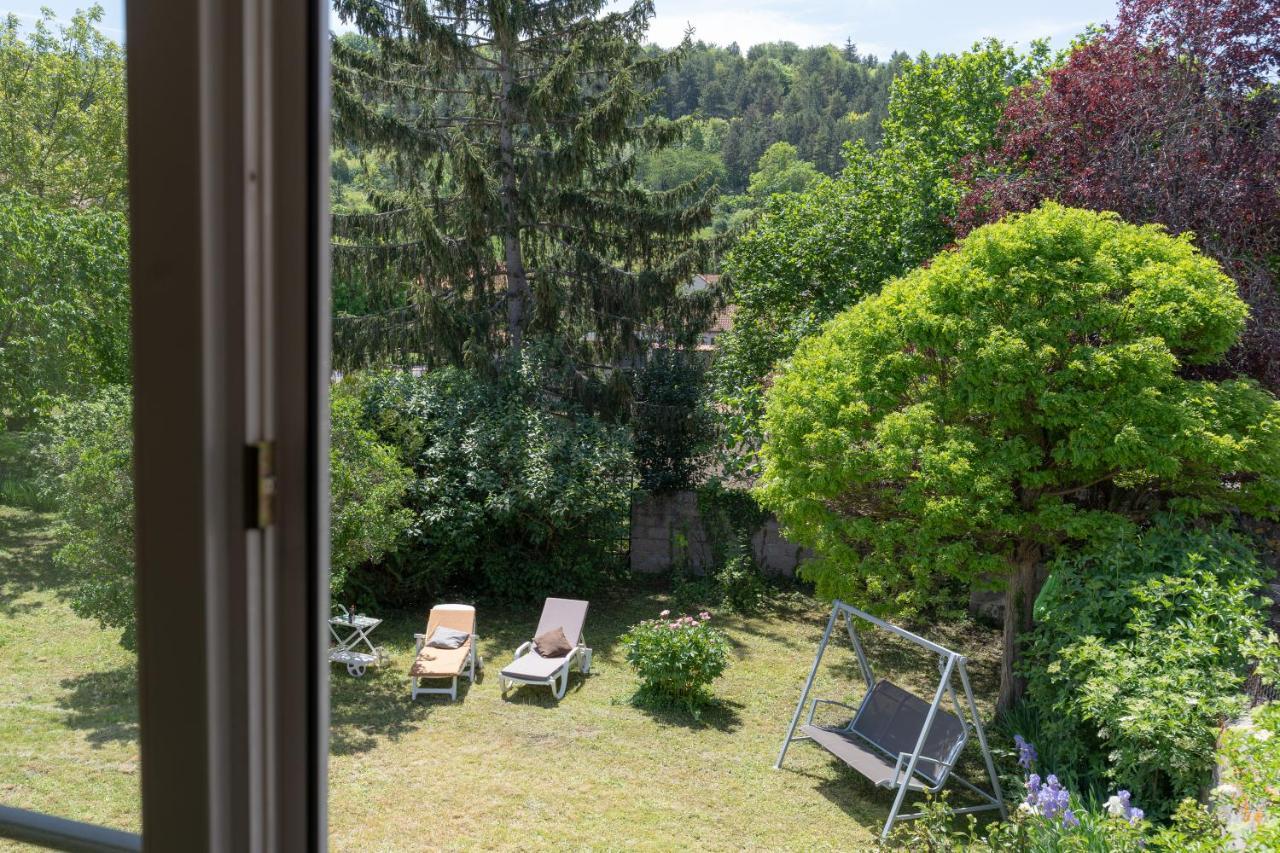 Les Pieds Dans L Herbe Meilhaud 外观 照片